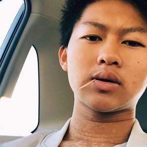 Meet your Posher, Thomas